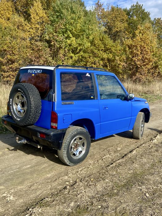 Сузукі    вітара.