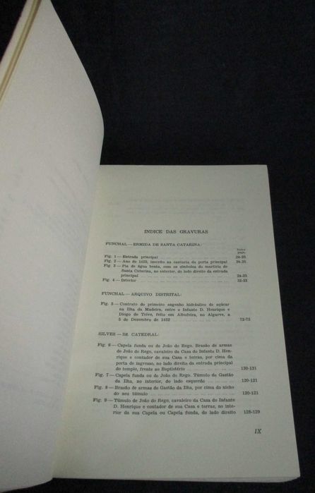 Livro O Algarve e a Ilha da Madeira no Século XV Alberto Iria