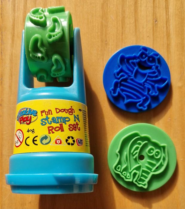 Play Doh Marvel zestawy PREZENT Captain America, Spider Man, strażak