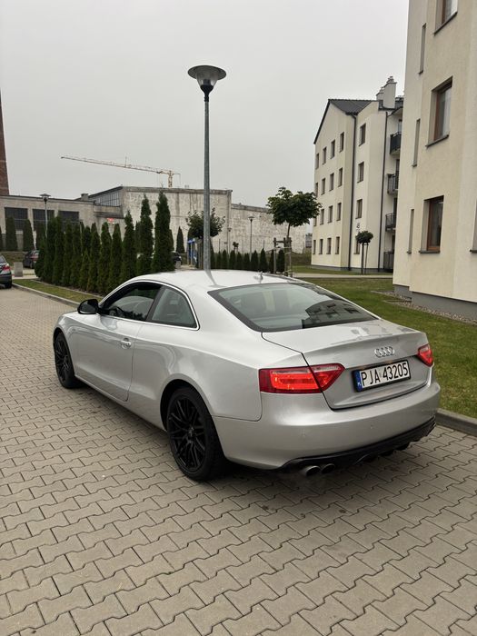 Audi A5 3.2 benz 265km