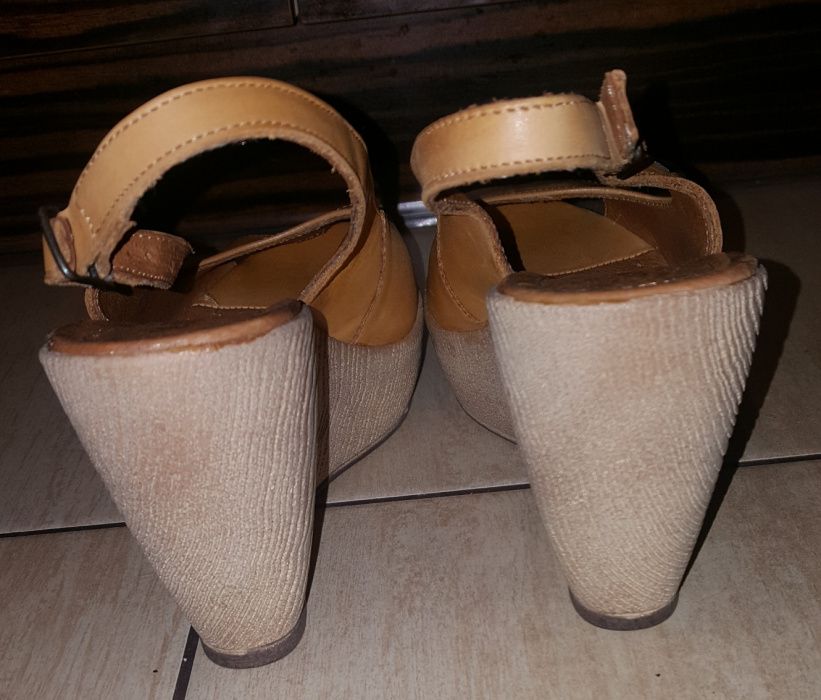 Skórzane koturny Lasocki 37