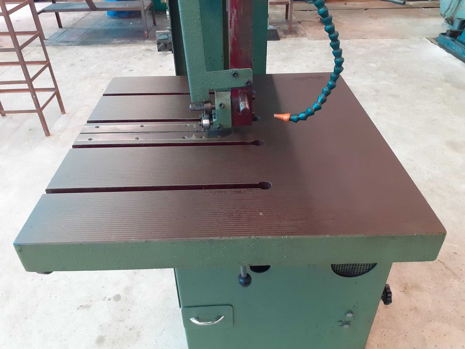 Serra industrial de fita vertical para Metais