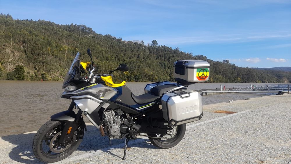 Cf moto 800 mt sport