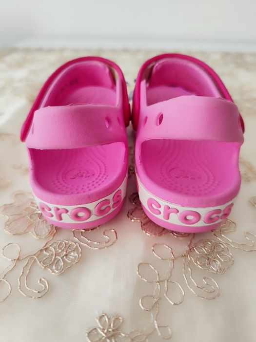 Crocs c12 29 30 lekkie sandały do wody plaża basen przypinki stitch li