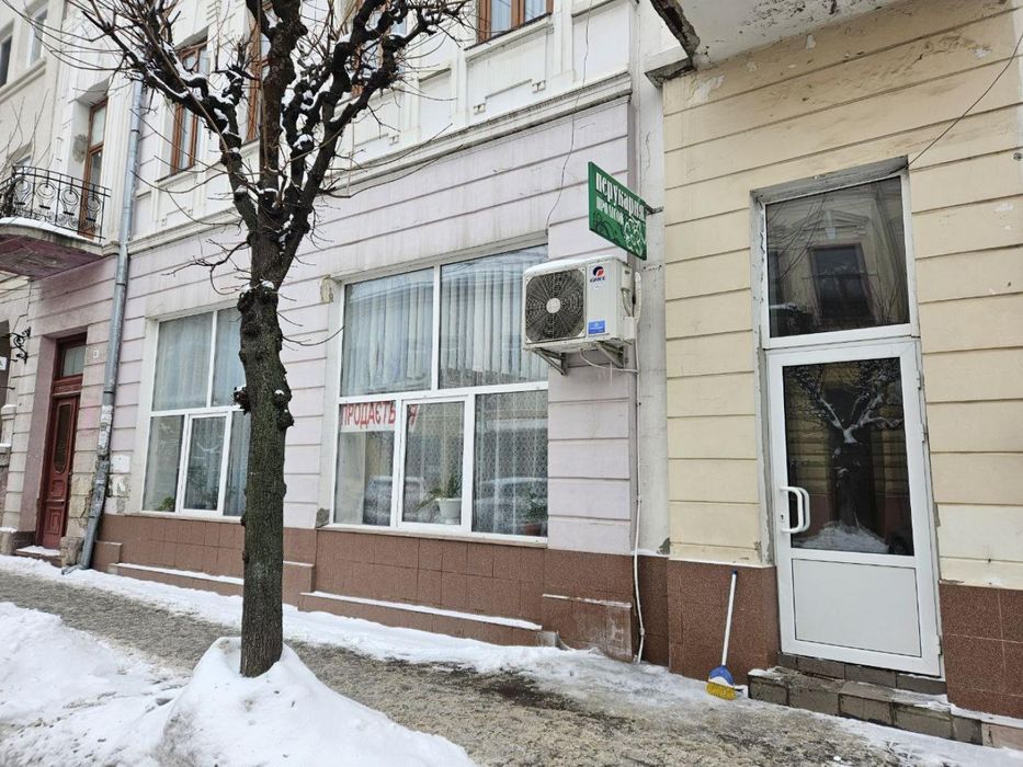 Комерційне приміщення 92.3кв.м центр м.Коломия