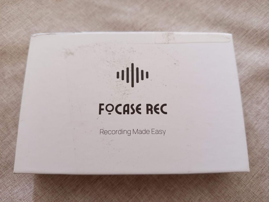 FOCASE REC (modelo CR1), um gravador de voz inteligente que utiliza inteligência artificial para facilitar o registo de áudio.