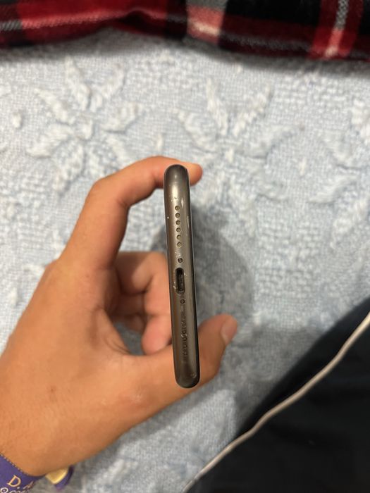 IPhone 11 64gb com capa