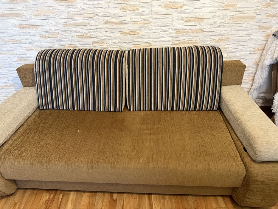 Kanapa dwuosobowa rozkladana