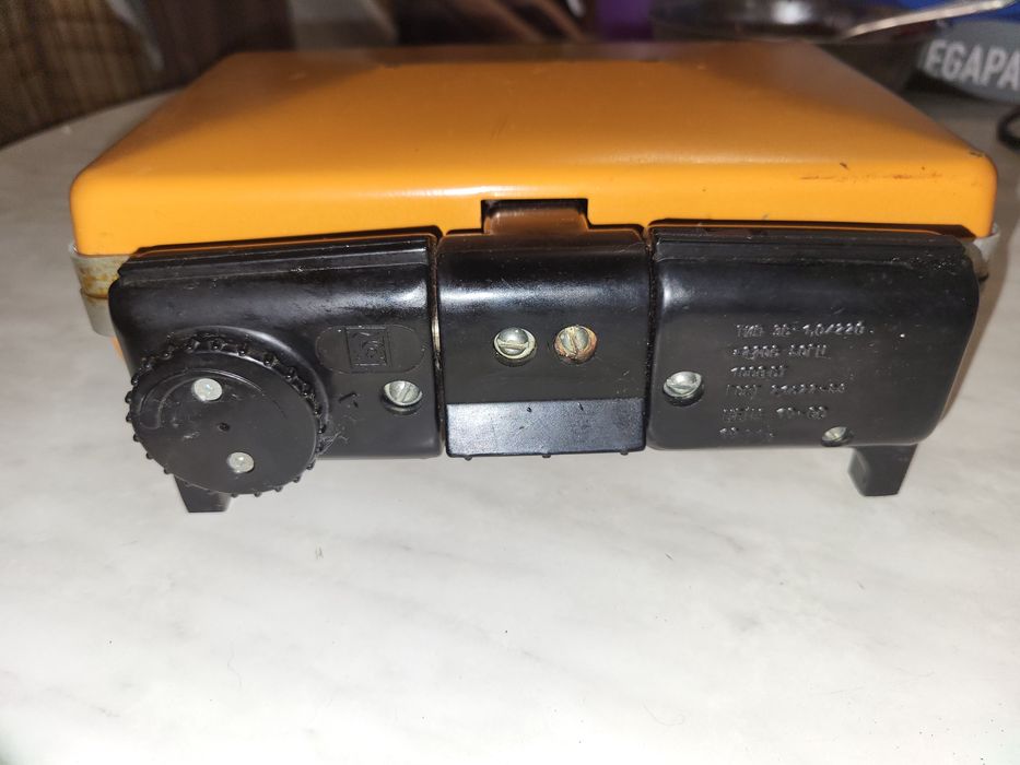 Электровафельница