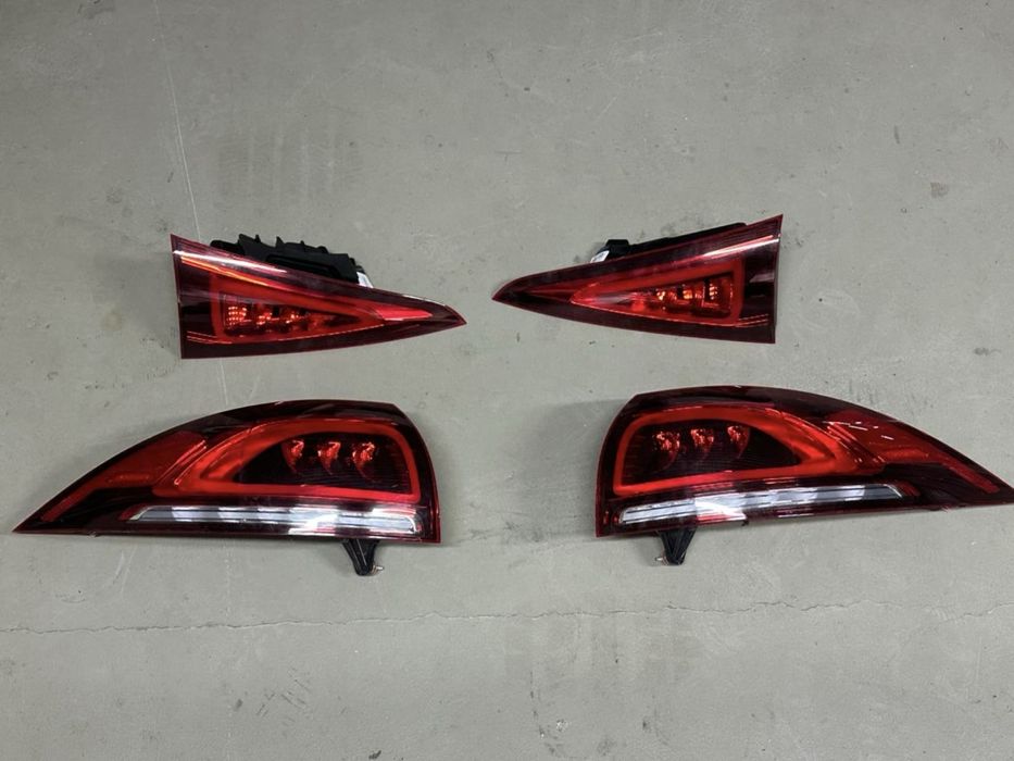 Комплект задніх ліхтарів Мерседес GLE 2020-21р