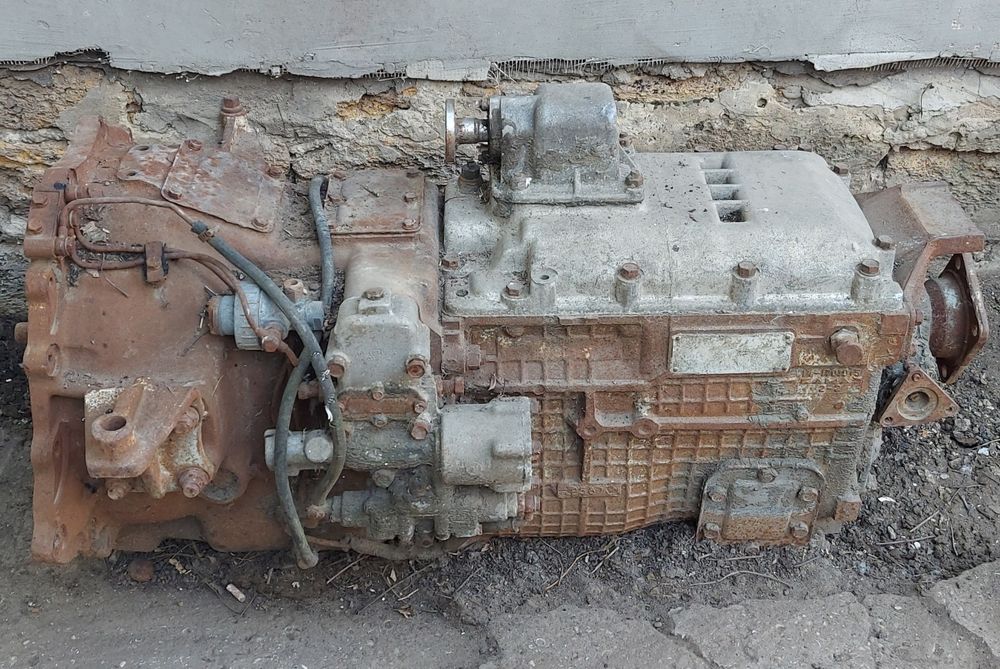 Коробка передач с делителем КАМАЗ