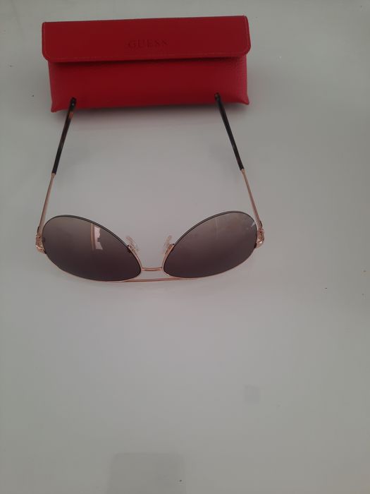 Óculos de sol Guess