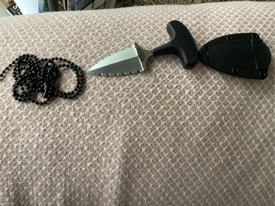 Nóż Cold Steel Urban Edge Double Serrated stalowy