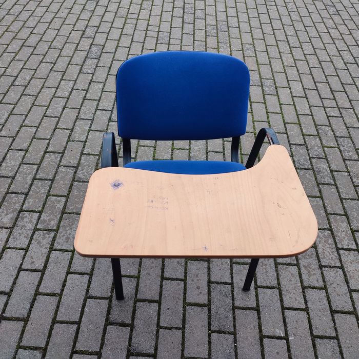 Krzesło ISO z pulpitem lub bez!