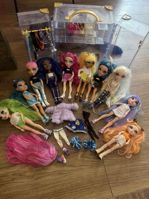 Zestaw  lalek 10 szt szafa garderoba rainbow high ubranka lalki