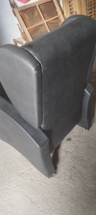 Cadeirão com rodas para pessoas com mobilidade reduzida