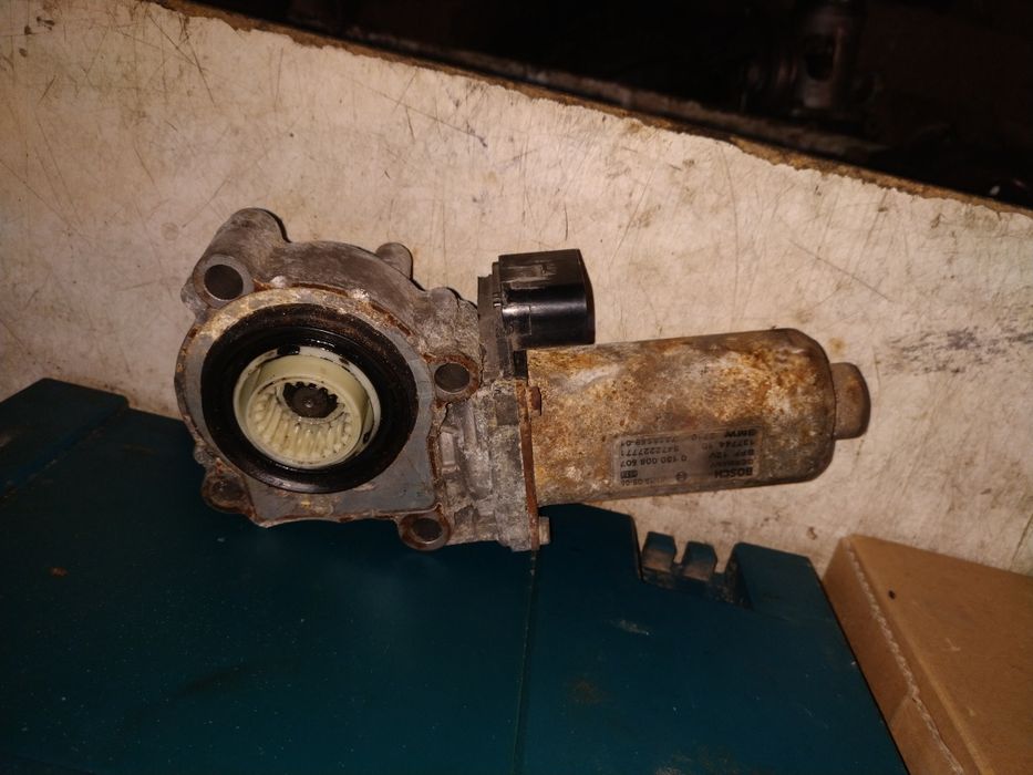 Nastawnik elektryczny redukora xdrive BMW e53 e70 e83 e71