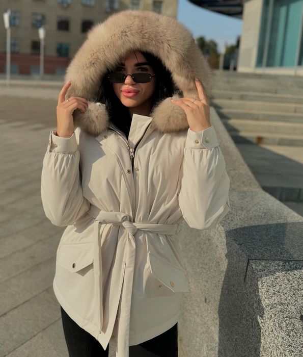 Зимова курточка з натуральною опушкою