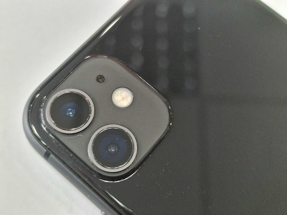 iPhone 11 128GB/ Black/ Grade A-/ Bateria 79%/ +Ładowarka w zestawie!