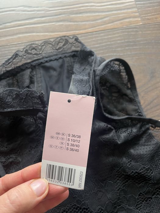 Nowe Body damskie koronkowe rozmiar S Esmara