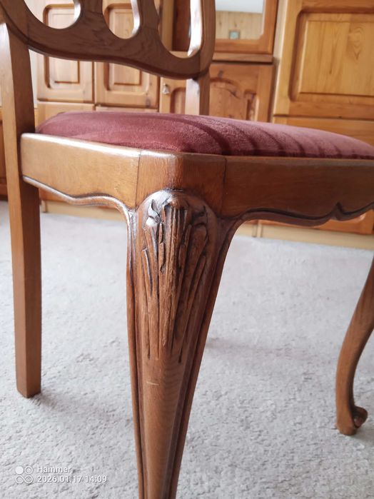 Sprzedam komplet 6 krzeseł + sofa