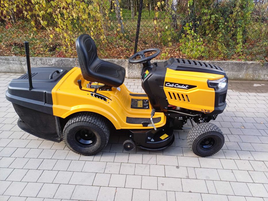 Traktor CUB CADET LT2 NR92 8,1kW 439CM³ 92CM Hydro prawie jak nowy