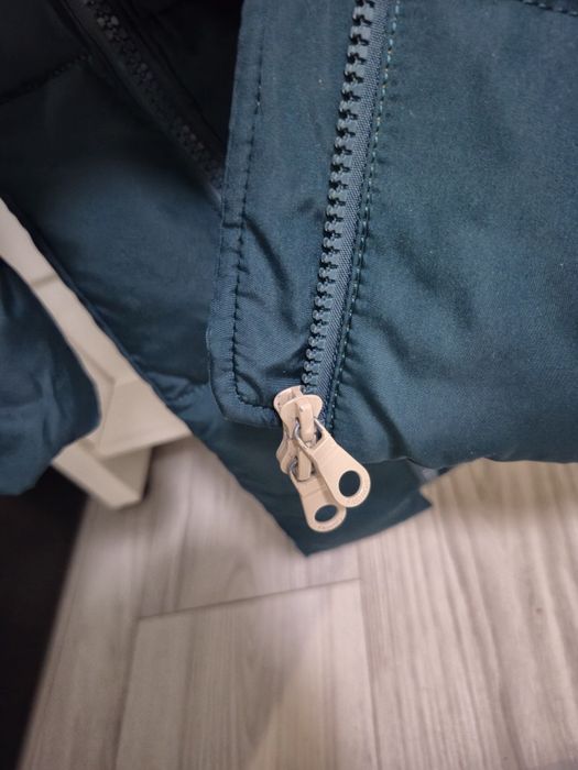 Куртка зимова з капішоном