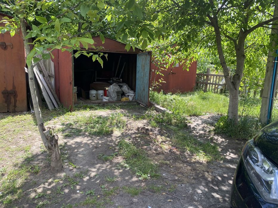Гараж + паркомісце
