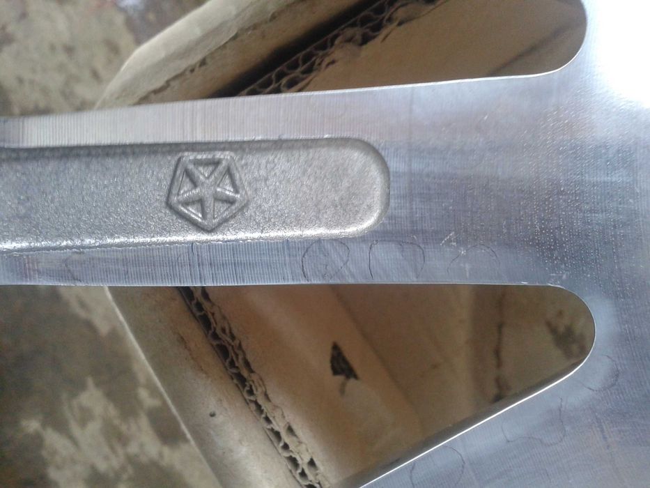 oryginalne r17 nowe felgi mielec 5x100 toyota subaru yaris prius bora