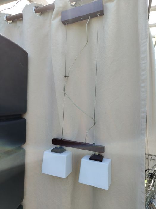 Lampa wisząca nad stół
