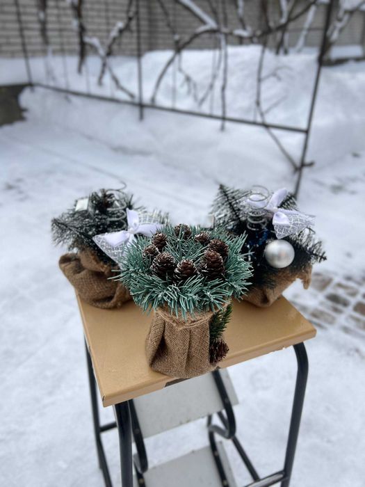 Новорічна прикраса до дому, в офіс, в квартиру