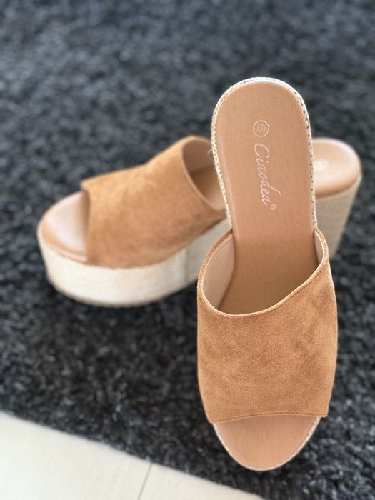Klapki koturny 40 Nowe