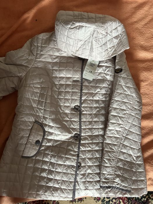 Жіноча куртка весна-осінь