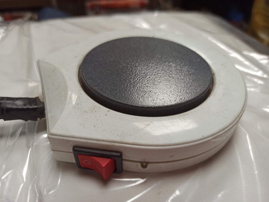 Turystyczny podgrzewacz do kubków.