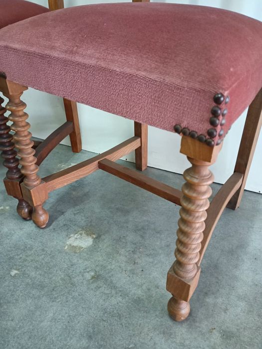 Cadeira de quarto em madeira maciça , tecido em veludo lavável, exempl