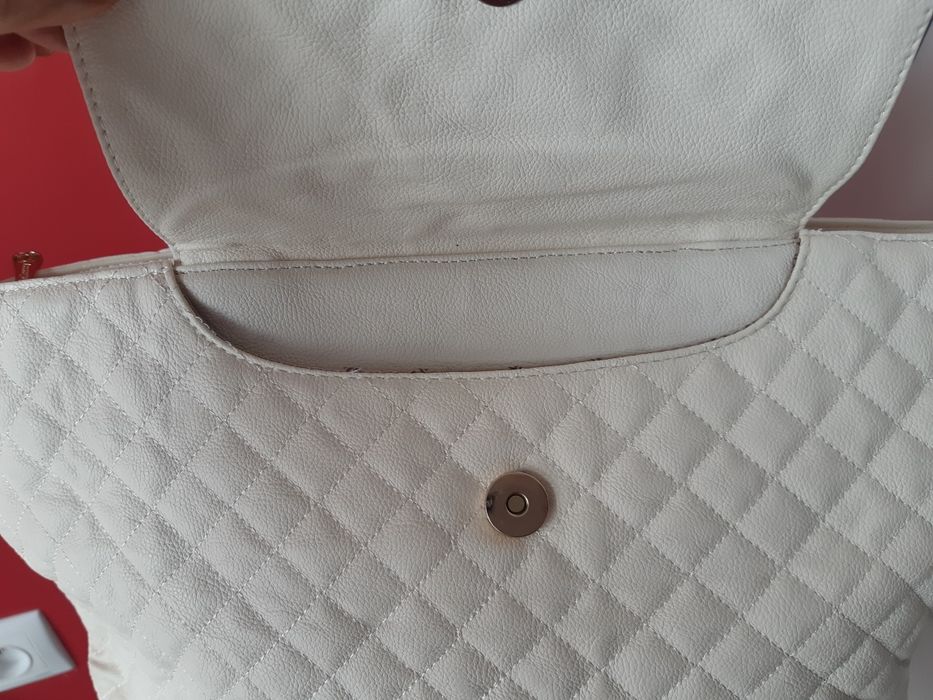 Kremowa nowa torebka