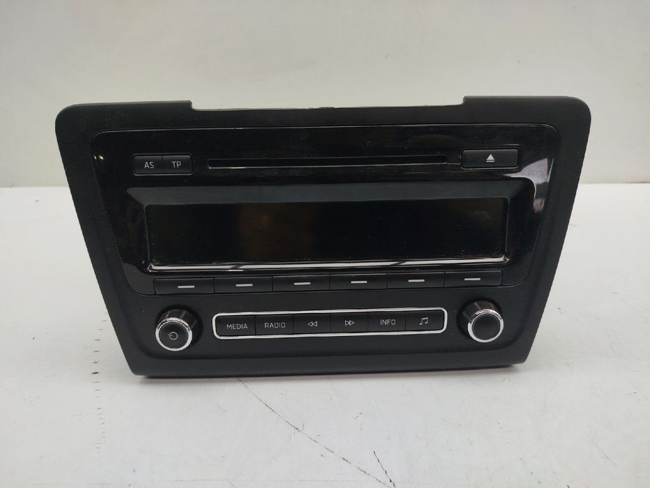 Rádio / auto-rádio SKODA Rapid Liftback (NH3)