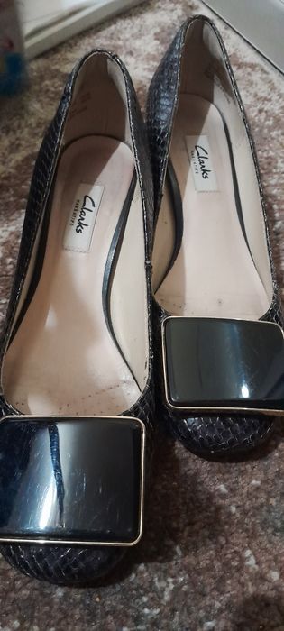 Туфлі Clarks жіночі на квадратному невеликому каблучку розмір 39