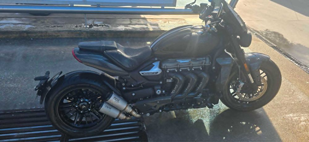 Triumph Rocket 3R Black Edition