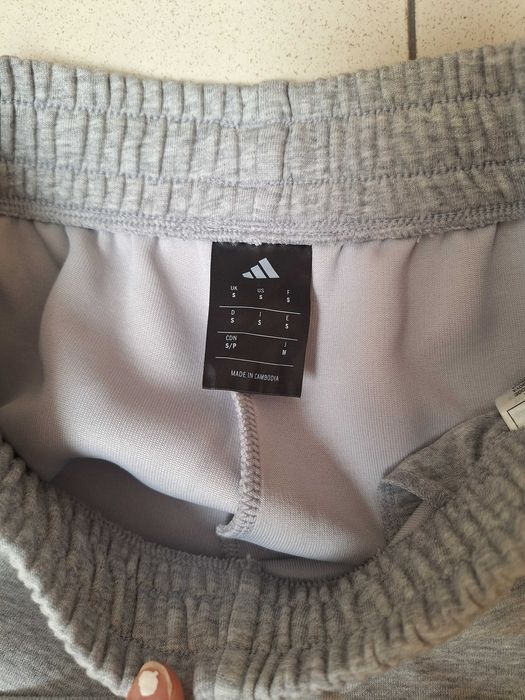 Calça Adidas Cinza (S)