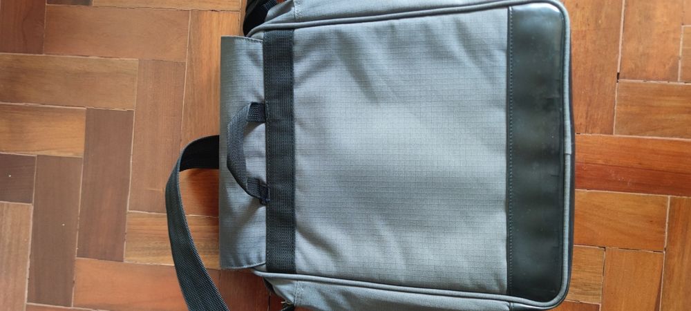 Mochila tiracolo para portátil Tech Air