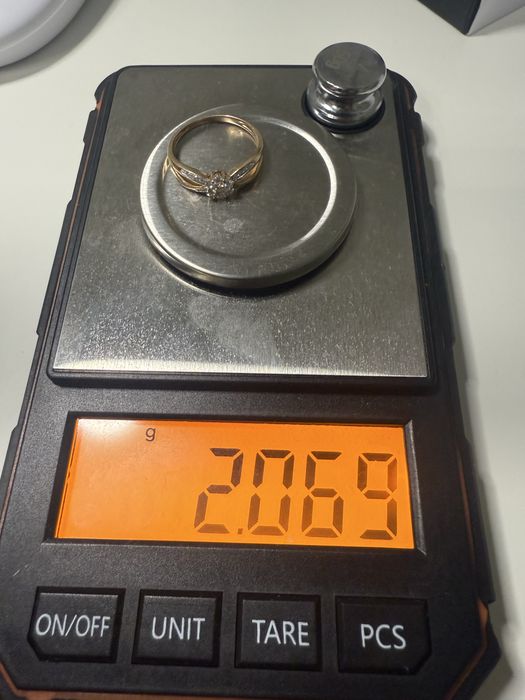 Каблучка з діамантами проба 585