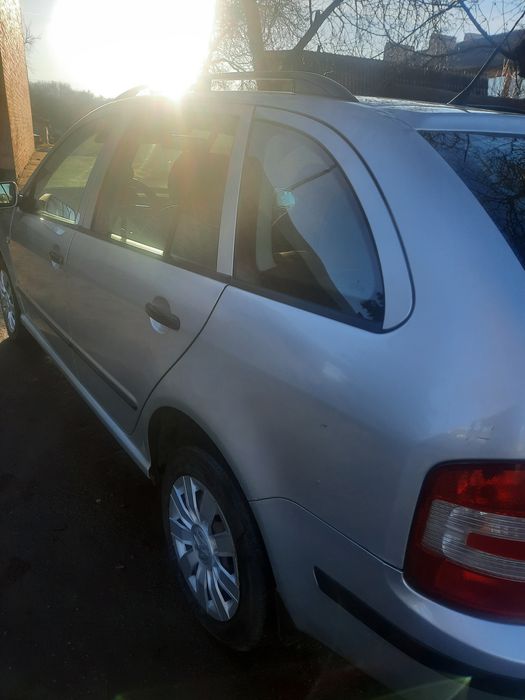 Шкода фабія 2005р.