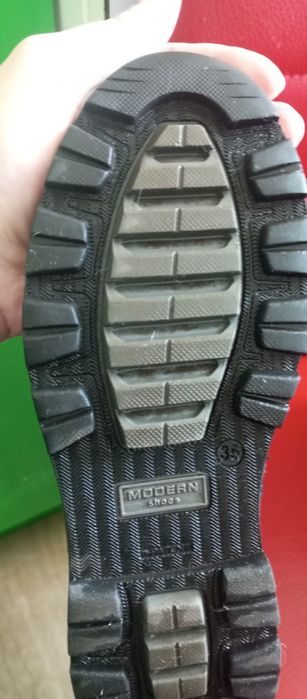 Шкіряне взуття для дівчаток