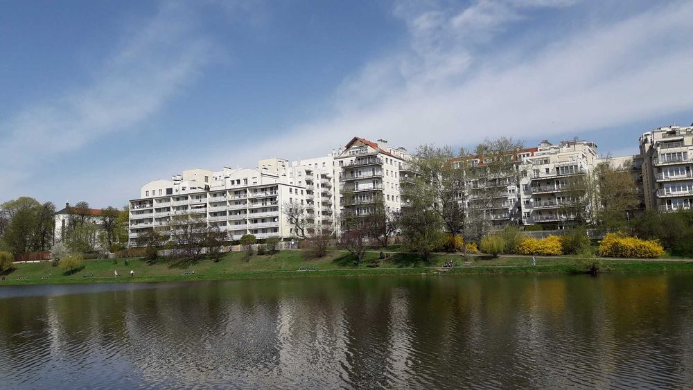 Do wynajęcia mieszkanie dwupokojowe w cenie kawalerki ! Świetna lokalizacja! Metro Stadion! Jeziorko Kamionkowskie i Park Skaryszewski za blokiem! - Więcej