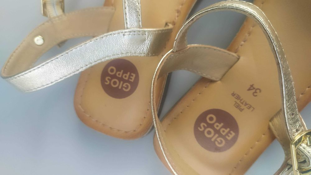 Sandálias douradas em pele 34 - como Novas