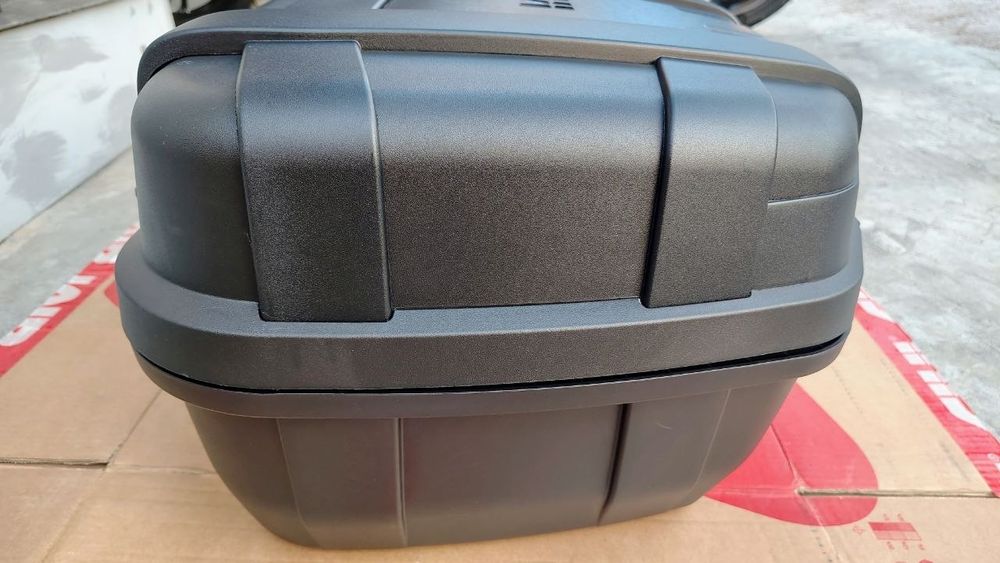 Центральний кофр GIVI TRK52BB Trekker Lite Monokey .