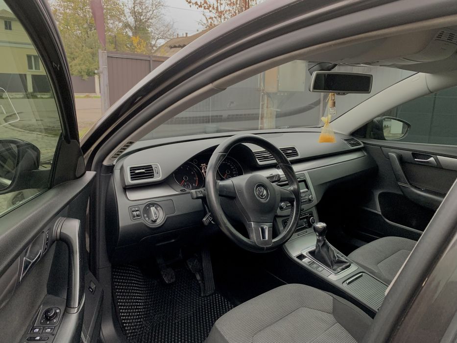 Продається Офіційний Volkswagen Passat B7