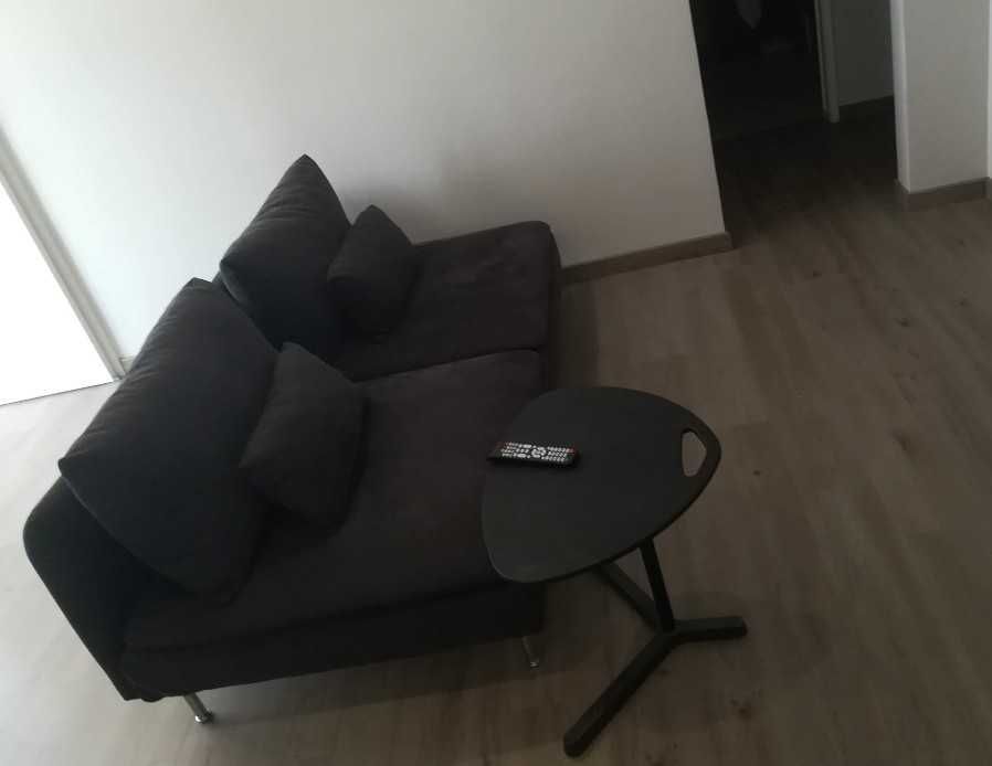 Sofá SÖDERHAMN cinza 3 lugares +1 Braço