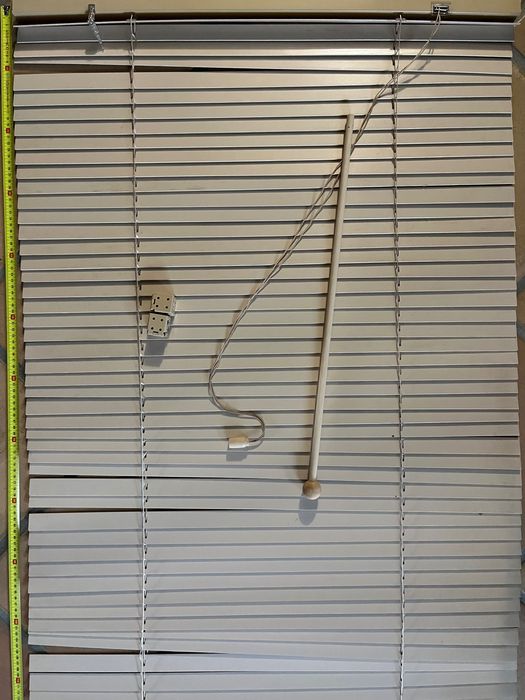 2 Cortinas/estores laminados em madeira 80x170